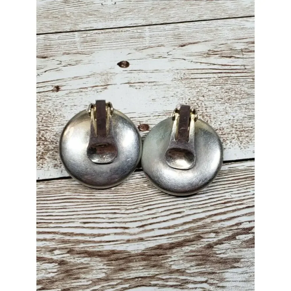 Vintage Clip On Earrings 1